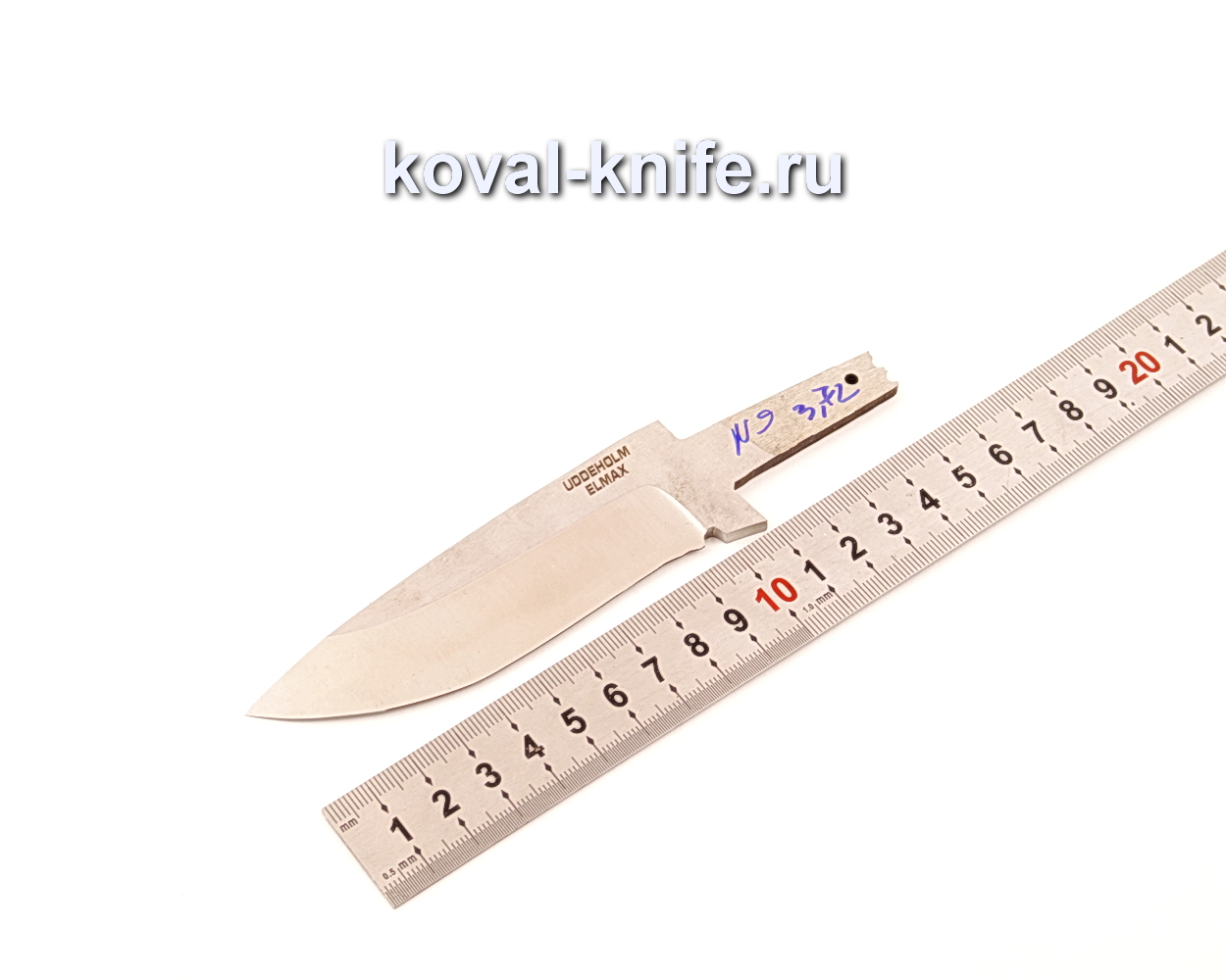 Elmax N9 powder steel knife blade