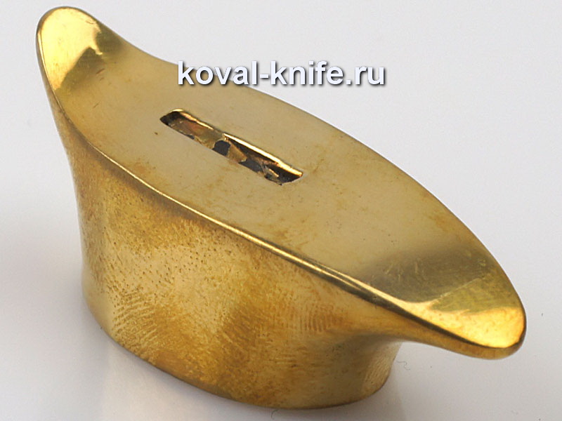 The casting for the knife 445 guard is reciprocal smooth. The height of the oval from the side of the handle is 25.5 mm